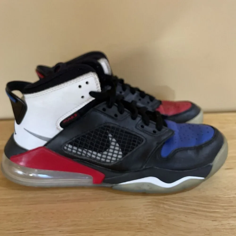Jordan Mars 270 Top 3 GS Basketball Shoes Size 5.5Y BQ6608-001